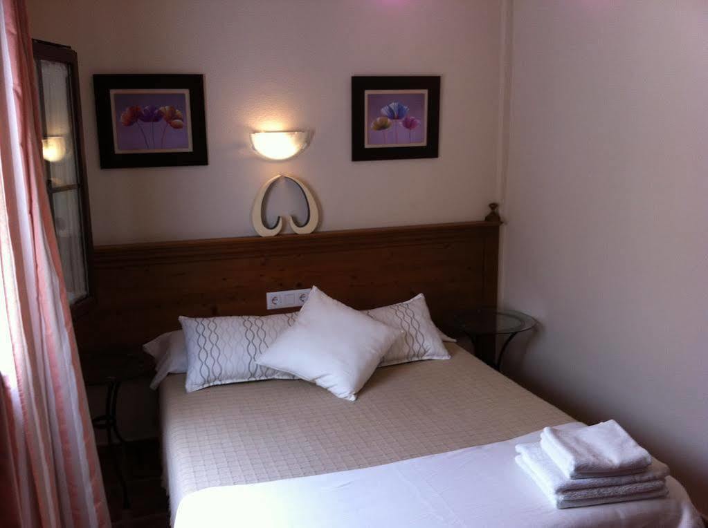 Hostal Costa De La Luz Conil De La Frontera Ngoại thất bức ảnh