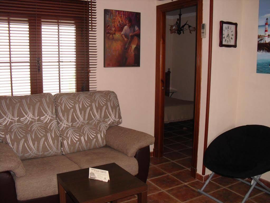 Hostal Costa De La Luz Conil De La Frontera Ngoại thất bức ảnh