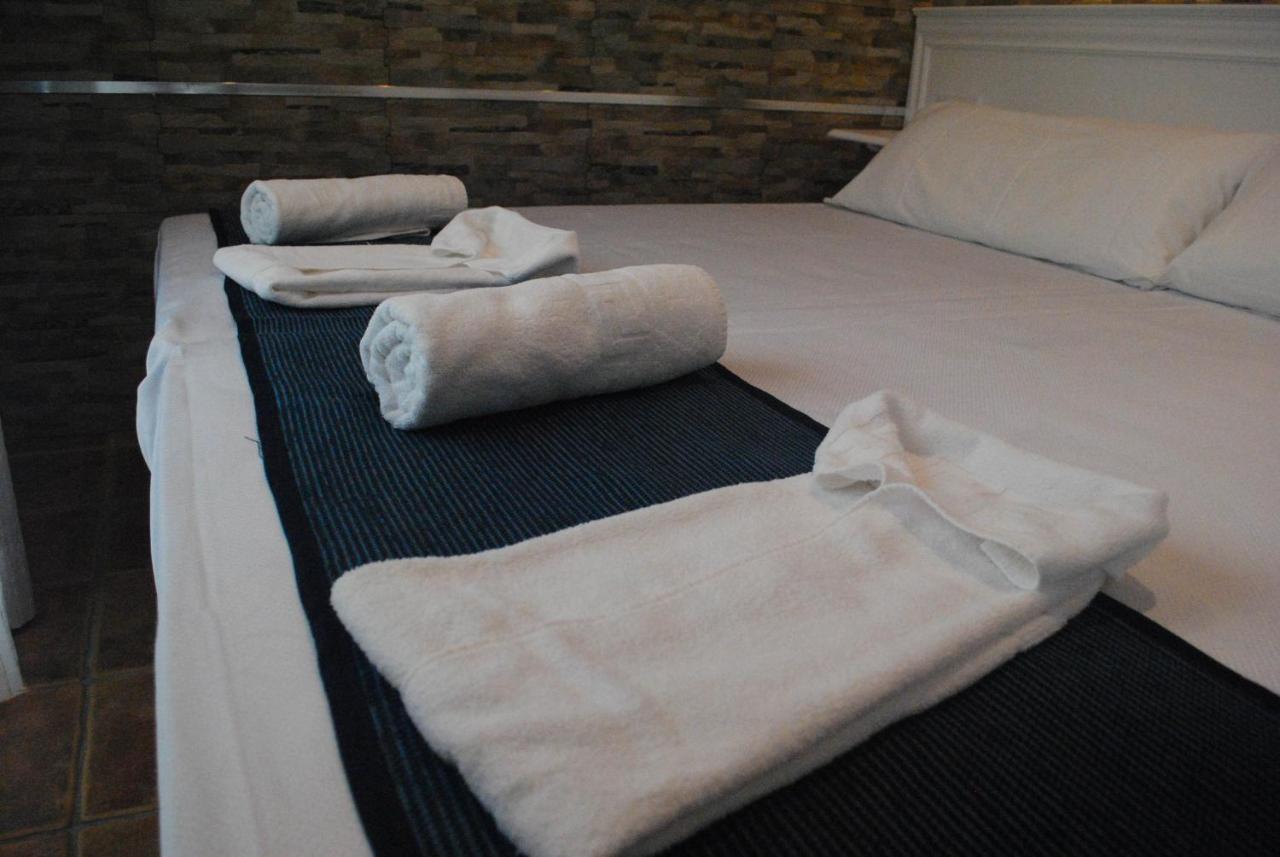 Hostal Costa De La Luz Conil De La Frontera Ngoại thất bức ảnh