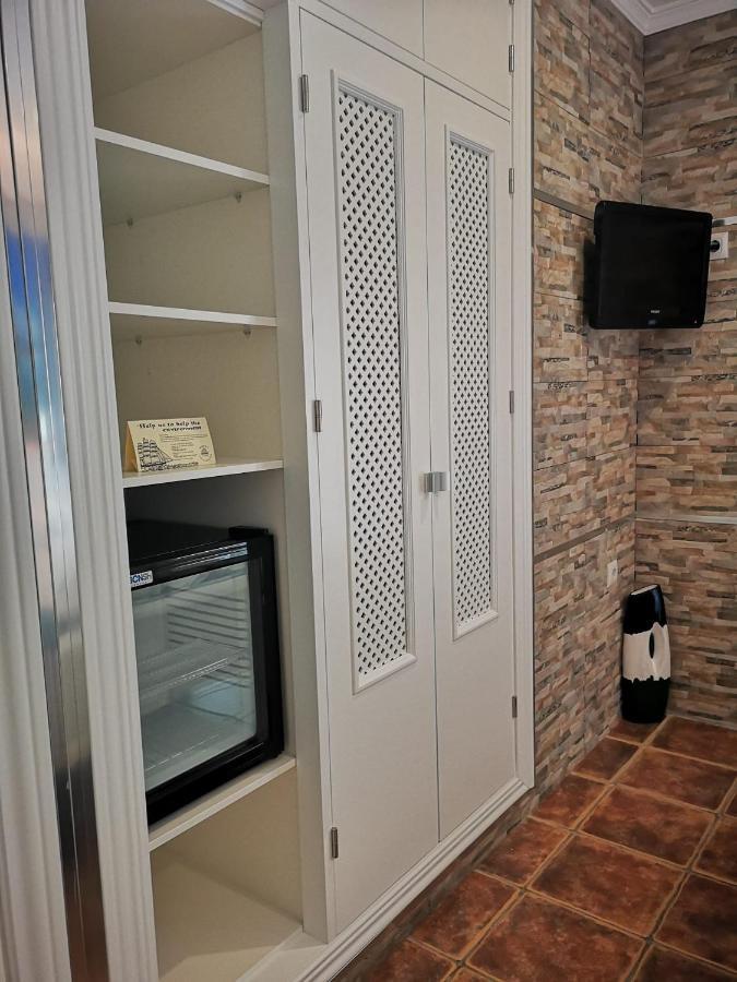 Hostal Costa De La Luz Conil De La Frontera Ngoại thất bức ảnh