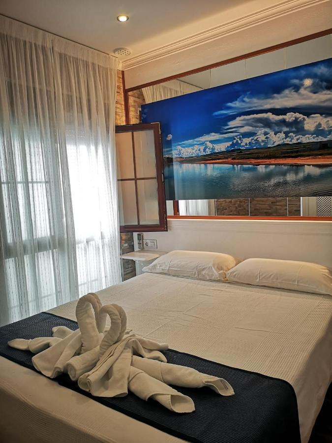 Hostal Costa De La Luz Conil De La Frontera Ngoại thất bức ảnh